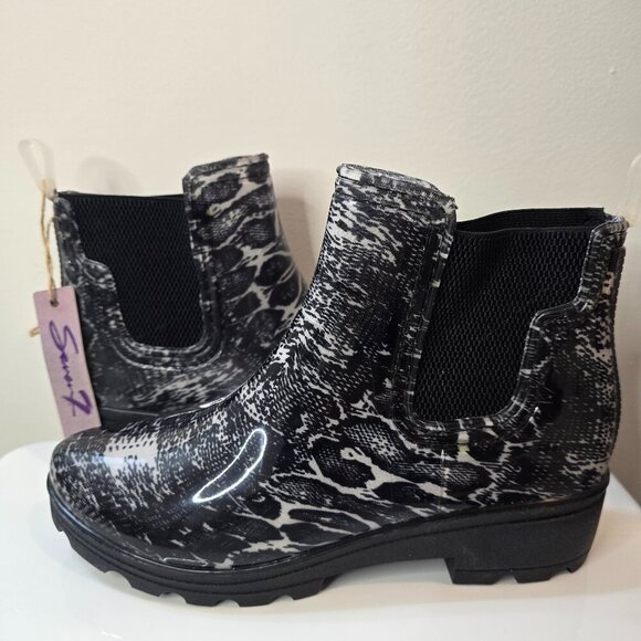 Seven7 Shoes - Seven7 | Black Snake Print Halifax Chelsea Rain Boots - Black and Gray